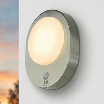 Licht-Erlebnisse LED Außenleuchte mit Bewegungsmelder Edelstahl IP44 H: 24,4 cm Weiß 3000 K 350 lm Modern Terrassenbeleuchtung Wandlampe außen Garten Licht-Erlebnisse LED Außenleuchte mit Bewegungsmelder Edelstahl IP44 H: 24,4 cm Weiß 3000 K 350 lm Modern Terrassenbeleuchtung Wandlampe außen Garten