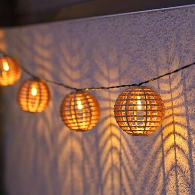 Festive Lights 10er LED Solar Rattan Kugel Lichterkette warmweiß 2,25m Kugel Gartenleuchten für Außen Lichterkette Solar Korb Wetterfest Solarlampen Solarleuchten Balkon Garten Outdoor Lampions Festive Lights 10er LED Solar Rattan Kugel Lichterkette warmweiß 2,25m Kugel Gartenleuchten für Außen Lichterkette Solar Korb Wetterfest Solarlampen Solarleuchten Balkon Garten Outdoor Lampions