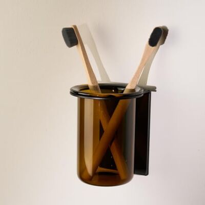 Designfabrik Hamburg Zahnbürstenhalter Schwarz/Braunglas Wandmontage Herausnehmbarer Becher in stabiler Halterung hygienische Aufbewahrung für Bürsten und Zahnpasta platzsparend am Waschbecken Designfabrik Hamburg Zahnbürstenhalter Schwarz/Braunglas Wandmontage Herausnehmbarer Becher in stabiler Halterung hygienische Aufbewahrung für Bürsten und Zahnpasta platzsparend am Waschbecken