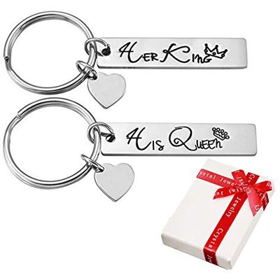 zooting 2 Stück Pärchen Schlüsselanhänger mit Gravur His Queen und Her King Crown,Memorial Edelstahl Glatt Rechteckig Schiefe Herz Anhänger Silber Schlüsselring für Partner Paar Couple Freund Geschenk zooting 2 Stück Pärchen Schlüsselanhänger mit Gravur His Queen und Her King Crown,Memorial Edelstahl Glatt Rechteckig Schiefe Herz Anhänger Silber Schlüsselring für Partner Paar Couple Freund Geschenk