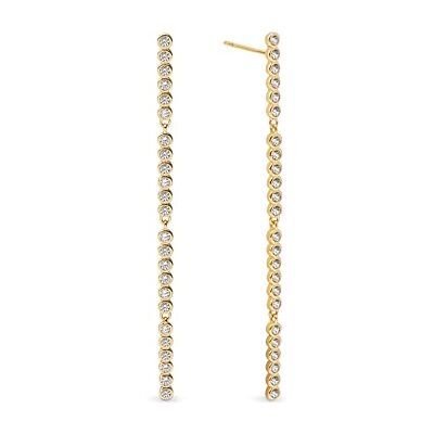 SINGULARU Aurora Ohrringe. Messing mit 18 Kt Goldbeschichtung und Zirkonia. Schmuck für Damen. SINGULARU Aurora Ohrringe. Messing mit 18 Kt Goldbeschichtung und Zirkonia. Schmuck für Damen.