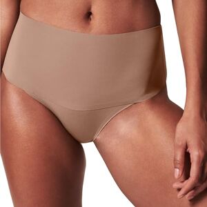 Spanx Undie-Tectable Thong aus Nylon und Elasthan in der Farbe Café au Lait, Größe: S, SP0115CaféAuLaitS Spanx Undie-Tectable Thong aus Nylon und Elasthan in der Farbe Café au Lait, Größe: S, SP0115CaféAuLaitS