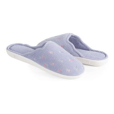 Isotoner Women's Classic Terry Clog Slippers Slip on, White, Small / 6.5-7 US Isotoner Women's Classic Terry Clog Slippers Slip on, White, Small / 6.5-7 US