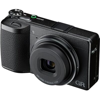 Ricoh GR IV HDF Erweiterungsmodell der GR IV mit integriertem Highlight Diffusion Filter.Ultimative Premium-Digitalkompaktkamera mit NEUEM 25,74 MP APS-C-CMOS-Sensor und NEUEM 28 mm f/2,8 GR-Objektive Ricoh GR IV HDF Erweiterungsmodell der GR IV mit integriertem Highlight Diffusion Filter.Ultimative Premium-Digitalkompaktkamera mit NEUEM 25,74 MP APS-C-CMOS-Sensor und NEUEM 28 mm f/2,8 GR-Objektive