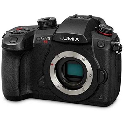 Panasonic Lumix DC-GH5SEG-K Systemkamera (10 MP, prof. Videofunktionen, wetterfestes Magnesiumgehäuse, schwarz) Panasonic Lumix DC-GH5SEG-K Systemkamera (10 MP, prof. Videofunktionen, wetterfestes Magnesiumgehäuse, schwarz)