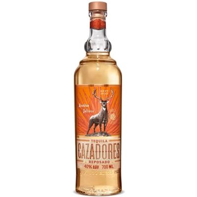 Cazadores Tequila Reposado, 40% Alkoholgehalt, 70cl / 700ml, Doppelt Destillierter Alkohol aus 100% Blauer Weber-Agave Cazadores Tequila Reposado, 40% Alkoholgehalt, 70cl / 700ml, Doppelt Destillierter Alkohol aus 100% Blauer Weber-Agave