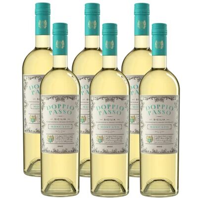 Doppio Passo Moscato – Halbtrockener, aromatischer Weißwein aus Italien (6 x 0,75l) Doppio Passo Moscato – Halbtrockener, aromatischer Weißwein aus Italien (6 x 0,75l)