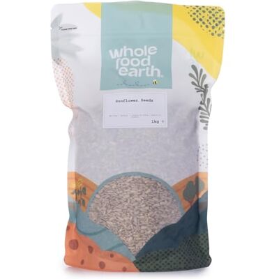 Wholefood Earth Bio-Sonnenblumenkerne 1 kg roh GMO-frei Vegan Hoher Ballaststoffgehalt Proteinquelle Aus kontrolliert biologischem Anbau Wholefood Earth Bio-Sonnenblumenkerne 1 kg roh GMO-frei Vegan Hoher Ballaststoffgehalt Proteinquelle Aus kontrolliert biologischem Anbau