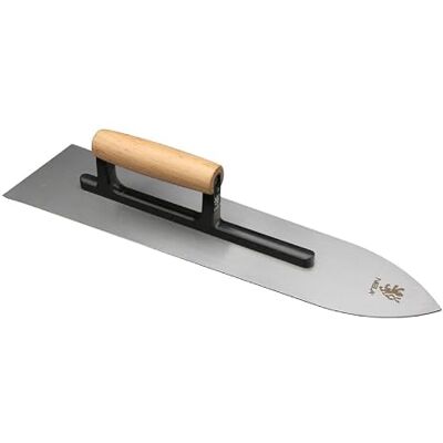 Nela Bodenlegerkelle spitze Ausführung aus Carbonstahl, nicht rostfrei kurze Stütze und Holzgriff Profi-Kelle für Bodenleger 450 x 120/100 mm Nela Bodenlegerkelle spitze Ausführung aus Carbonstahl, nicht rostfrei kurze Stütze und Holzgriff Profi-Kelle für Bodenleger 450 x 120/100 mm