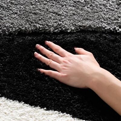 SAFAVIEH Zottelig Teppich für Wohnzimmer, Esszimmer, Schlafzimmer Florida Shag Collection, Hoher Flor, Grau und Schwarz, 99 X 160 cm SAFAVIEH Zottelig Teppich für Wohnzimmer, Esszimmer, Schlafzimmer Florida Shag Collection, Hoher Flor, Grau und Schwarz, 99 X 160 cm