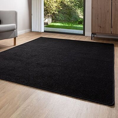 Steffensmeier Kurzflor Teppich Ibiza Wohnzimmerteppich Stilvoll Pflegeleicht Jugendteppich Schwarz, Größe: 160x230 cm Steffensmeier Kurzflor Teppich Ibiza Wohnzimmerteppich Stilvoll Pflegeleicht Jugendteppich Schwarz, Größe: 160x230 cm