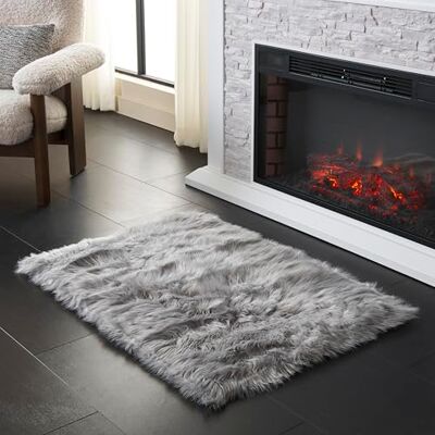 SAFAVIEH Modern Teppich für Wohnzimmer, Esszimmer, Schlafzimmer Faux Fur Collection, Hoher Flor, Grau, 61 X 91 cm SAFAVIEH Modern Teppich für Wohnzimmer, Esszimmer, Schlafzimmer Faux Fur Collection, Hoher Flor, Grau, 61 X 91 cm
