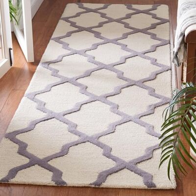 Safavieh Geometrisch Teppich für Wohnzimmer, Esszimmer, Schlafzimmer Cambridge Collection, Kurzer Flor, Elfenbein und Silber, 76 X 244 cm Safavieh Geometrisch Teppich für Wohnzimmer, Esszimmer, Schlafzimmer Cambridge Collection, Kurzer Flor, Elfenbein und Silber, 76 X 244 cm