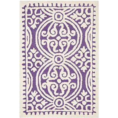 Safavieh Traditionell Teppich für Wohnzimmer, Esszimmer, Schlafzimmer Cambridge Collection, Kurzer Flor, Lila und Elfenbein, 61 x 91 cm Safavieh Traditionell Teppich für Wohnzimmer, Esszimmer, Schlafzimmer Cambridge Collection, Kurzer Flor, Lila und Elfenbein, 61 x 91 cm