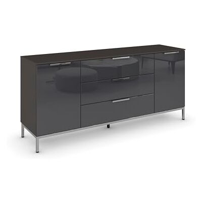 Rauch Möbel Flipp, Nachttisch für Schlafzimmer, Flur, Garderobe, 2-türig, 3 Schubladen, mit Softclose-Funktion, Griffe und Metallkufe Chrom, Farbe Glas Basalt, Breite 160 cm Rauch Möbel Flipp, Nachttisch für Schlafzimmer, Flur, Garderobe, 2-türig, 3 Schubladen, mit Softclose-Funktion, Griffe und Metallkufe Chrom, Farbe Glas Basalt, Breite 160 cm