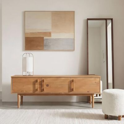 IDIMEX Lowboard TECCA 145 cm mit 3 Türen, Eiche Finish – Massivholz Kiefer, Wohnzimmermöbel mit Stauraum, Moderne Kommode im skandinavischen Design, Flurmöbel für Bücher & Deko IDIMEX Lowboard TECCA 145 cm mit 3 Türen, Eiche Finish – Massivholz Kiefer, Wohnzimmermöbel mit Stauraum, Moderne Kommode im skandinavischen Design, Flurmöbel für Bücher & Deko