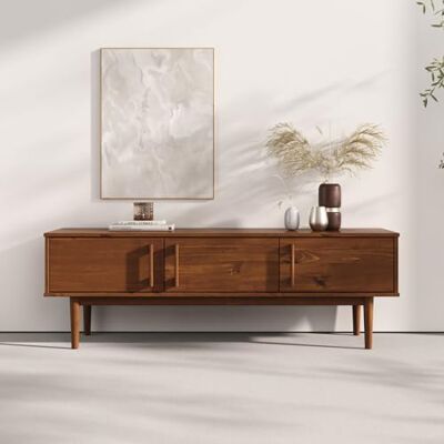 IDIMEX Lowboard TECCA 145 cm mit 3 Türen, Kastanie Farben – Massivholz Kiefer, Wohnzimmermöbel mit Stauraum, Moderne Kommode im skandinavischen Design, Flurmöbel für Bücher & Deko IDIMEX Lowboard TECCA 145 cm mit 3 Türen, Kastanie Farben – Massivholz Kiefer, Wohnzimmermöbel mit Stauraum, Moderne Kommode im skandinavischen Design, Flurmöbel für Bücher & Deko