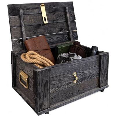 Kistenkolli Altes Land Holztruhe „Hugo“ mit Deckel – Aufbewahrungsbox & Spielzeugkiste aus Massivholz, 50x36x26 cm (Vintage schwarz) Kistenkolli Altes Land Holztruhe „Hugo“ mit Deckel – Aufbewahrungsbox & Spielzeugkiste aus Massivholz, 50x36x26 cm (Vintage schwarz)