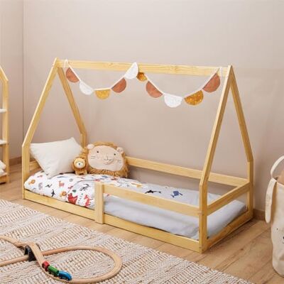 IDIMEX Hausbett LUSIA Kinderbett in Hausform, 80 x 160 cm, Natur, Kiefernholz Kinderbett mit Rausfallschutz, ideal zum Schlafen und Spielen, Bodenbett, Montessori IDIMEX Hausbett LUSIA Kinderbett in Hausform, 80 x 160 cm, Natur, Kiefernholz Kinderbett mit Rausfallschutz, ideal zum Schlafen und Spielen, Bodenbett, Montessori