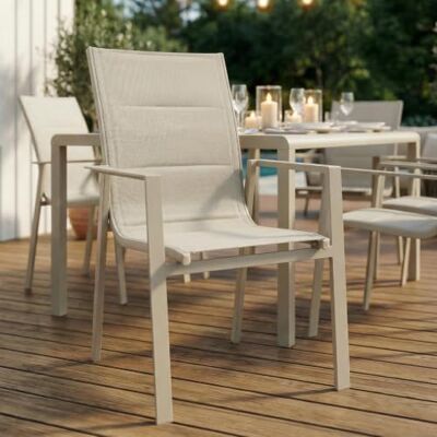 IDIMEX Gartenstühle Trapani 6er Set, Champagner stapelbar aus Metall, mit Armlehnen, Hochlehner, modernes Design, pflegeleicht, sanft gepolstert mit wetterfestem Textilene Bezug IDIMEX Gartenstühle Trapani 6er Set, Champagner stapelbar aus Metall, mit Armlehnen, Hochlehner, modernes Design, pflegeleicht, sanft gepolstert mit wetterfestem Textilene Bezug