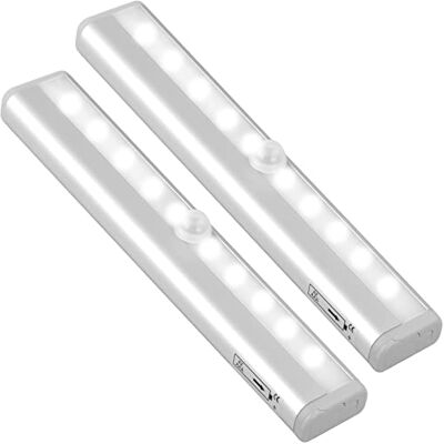 Jinlaili 2 Stück LED Bewegungsmelder Schrankleuchten mit Stick-On Magnetstreifen, Batterie Kleiderschrank Lampen, 10 LED Nachtlicht Lichtleisten Schranklicht, Unterbauleuchte für Küche, Treppe, Weiß Jinlaili 2 Stück LED Bewegungsmelder Schrankleuchten mit Stick-On Magnetstreifen, Batterie Kleiderschrank Lampen, 10 LED Nachtlicht Lichtleisten Schranklicht, Unterbauleuchte für Küche, Treppe, Weiß