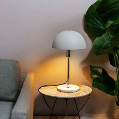 Lightbox Pilz-Tischlampe H 35,5 cm, Beige & Chrom, E14 Lampe Dekorative Nachttischlampe mit Travertin-Steinfuß fürs Büro, stilvolles Highlight für jeden Raum Lightbox Pilz-Tischlampe H 35,5 cm, Beige & Chrom, E14 Lampe Dekorative Nachttischlampe mit Travertin-Steinfuß fürs Büro, stilvolles Highlight für jeden Raum