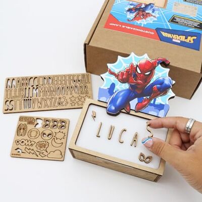 WONDEE Disney Spiderman-Lampe für Kinder, personalisiert mit Namen und Zeichnungen – Nachtlicht Spider Man Marvel – Geschenk für Kinder, Jungen, Disney Marvel Spiderman, offizielles Geschenk WONDEE Disney Spiderman-Lampe für Kinder, personalisiert mit Namen und Zeichnungen – Nachtlicht Spider Man Marvel – Geschenk für Kinder, Jungen, Disney Marvel Spiderman, offizielles Geschenk