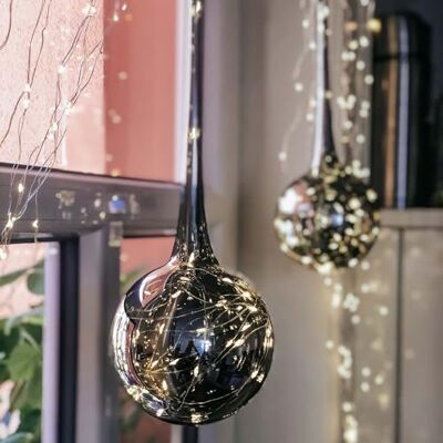 hellum LED Glaskugel warmweiß mit Timer, Trafo & Fernbedienung, für innen Fensterdeko hängend, Glaskugel rauchgrau & Kupferdraht Tauperlen Licherkette 30er, 13,5x40cm, Leuchtkugel Weihnachten 152289 hellum LED Glaskugel warmweiß mit Timer, Trafo & Fernbedienung, für innen Fensterdeko hängend, Glaskugel rauchgrau & Kupferdraht Tauperlen Licherkette 30er, 13,5x40cm, Leuchtkugel Weihnachten 152289