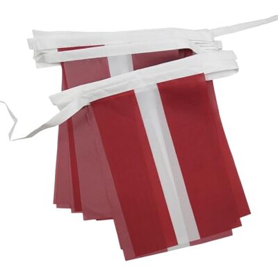 AZ FLAG Fahnenkette Lettland 6 Meter Mit 20 Flaggen 21x14 cm Lettische Girlande Flaggenkette 14 x 21 Cm AZ FLAG Fahnenkette Lettland 6 Meter Mit 20 Flaggen 21x14 cm Lettische Girlande Flaggenkette 14 x 21 Cm