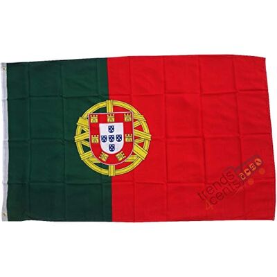 trends4cents Top Qualität Flagge PORTUGAL Fahne, 250 x 150 cm, EXTREM REIßFEST, Keine BILLIG-CHINAWARE, Stoffgewicht ca. 100 g/m², sehr robust, extra starke Messing-Ösen trends4cents Top Qualität Flagge PORTUGAL Fahne, 250 x 150 cm, EXTREM REIßFEST, Keine BILLIG-CHINAWARE, Stoffgewicht ca. 100 g/m², sehr robust, extra starke Messing-Ösen