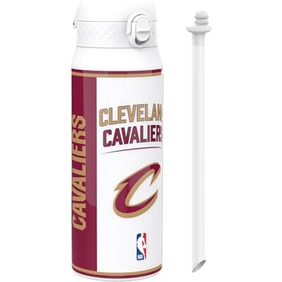 ion8 NBA Cleveland Cavaliers Trinkflasche Mit Herausnehmbarem Strohhalm, 750ml/24oz, Auslaufsichere Isolierflasche, Leicht Zu Öffnen, Sicherer Verschluss, Spülmaschinenfest, Klappdeckel, Metallflasche ion8 NBA Cleveland Cavaliers Trinkflasche Mit Herausnehmbarem Strohhalm, 750ml/24oz, Auslaufsichere Isolierflasche, Leicht Zu Öffnen, Sicherer Verschluss, Spülmaschinenfest, Klappdeckel, Metallflasche