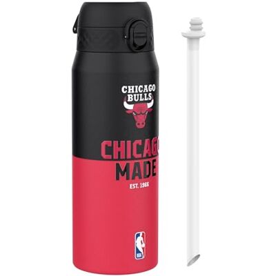 ion8 NBA Chicago Bulls Trinkflasche Mit Herausnehmbarem Strohhalm, 750ml/24oz, Auslaufsichere Isolierflasche, Leicht Zu Öffnen, Sicherer Verschluss, Spülmaschinenfest, Klappdeckel, Metallflasche ion8 NBA Chicago Bulls Trinkflasche Mit Herausnehmbarem Strohhalm, 750ml/24oz, Auslaufsichere Isolierflasche, Leicht Zu Öffnen, Sicherer Verschluss, Spülmaschinenfest, Klappdeckel, Metallflasche