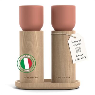LARS NYSØM Salz und Pfeffermühle Holz Set Manuelle Mühlen Keramikmahlwerk Passender Untersetzer aus Buchenholz Made in Italy Einstellbarer Mahlgrad von fein bis grob Salzmühle für grobes Salz LARS NYSØM Salz und Pfeffermühle Holz Set Manuelle Mühlen Keramikmahlwerk Passender Untersetzer aus Buchenholz Made in Italy Einstellbarer Mahlgrad von fein bis grob Salzmühle für grobes Salz