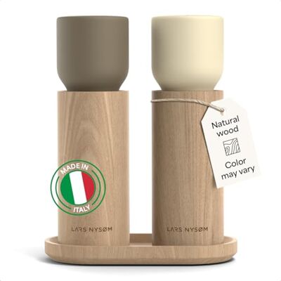 LARS NYSØM Salz und Pfeffermühle Holz Set Manuelle Mühlen Keramikmahlwerk Passender Untersetzer aus Buchenholz Made in Italy Einstellbarer Mahlgrad von fein bis grob Salzmühle für grobes Salz LARS NYSØM Salz und Pfeffermühle Holz Set Manuelle Mühlen Keramikmahlwerk Passender Untersetzer aus Buchenholz Made in Italy Einstellbarer Mahlgrad von fein bis grob Salzmühle für grobes Salz