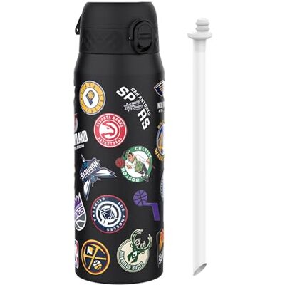 ion8 NBA Mehrere Teams Trinkflasche Mit Herausnehmbarem Strohhalm, 750ml/24oz, Auslaufsichere Isolierflasche, Leicht Zu Öffnen, Sicherer Verschluss, Spülmaschinenfest, Klappdeckel, Metallflasche ion8 NBA Mehrere Teams Trinkflasche Mit Herausnehmbarem Strohhalm, 750ml/24oz, Auslaufsichere Isolierflasche, Leicht Zu Öffnen, Sicherer Verschluss, Spülmaschinenfest, Klappdeckel, Metallflasche
