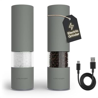 LARS NYSØM LARS NYSOM Salz und Pfeffermühle Elektrisch Gewürzmühle Elektrisch USB-C Wiederaufladbare Gewürzmühlen Set mit Keramikmahlwerk 6 Stufen von sehr fein bis sehr grob Deckel schützt vor Krümel LARS NYSØM LARS NYSOM Salz und Pfeffermühle Elektrisch Gewürzmühle Elektrisch USB-C Wiederaufladbare Gewürzmühlen Set mit Keramikmahlwerk 6 Stufen von sehr fein bis sehr grob Deckel schützt vor Krümel