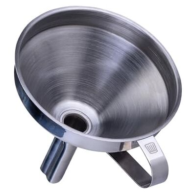 FACKELMANN Chefkoch trifft Edelstahl Trichter – Präzises & sicheres Befüllen, Ideal für Öl, Essig & Säfte, Ergonomischer Griff, Spülmaschinengeeignet, Rostfrei FACKELMANN Chefkoch trifft Edelstahl Trichter – Präzises & sicheres Befüllen, Ideal für Öl, Essig & Säfte, Ergonomischer Griff, Spülmaschinengeeignet, Rostfrei