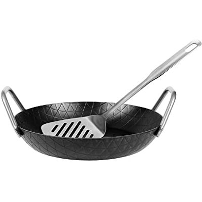 GRÄWE F400 Schmiedeeiserne Servierpfanne, Ø 24 cm, Eisenpfanne mit Wender 400° C hitzebeständig, Pfanne aus Eisen, kratzfeste Bratpfanne, unbeschichtet, Outdoor-Cooking, induktionsgeeignet GRÄWE F400 Schmiedeeiserne Servierpfanne, Ø 24 cm, Eisenpfanne mit Wender 400° C hitzebeständig, Pfanne aus Eisen, kratzfeste Bratpfanne, unbeschichtet, Outdoor-Cooking, induktionsgeeignet
