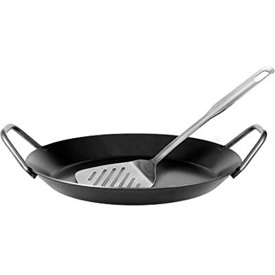 GRÄWE F400 Schmiedeeiserne Servierpfanne hoch Ø 28 cm Starterset mit Wender Hoher Rand, unbeschichtet, bis 400 °C, induktionsgeeignet, inklusive Wender, Pfannenschutz sowie Einbrenn- und Pflegeöl GRÄWE F400 Schmiedeeiserne Servierpfanne hoch Ø 28 cm Starterset mit Wender Hoher Rand, unbeschichtet, bis 400 °C, induktionsgeeignet, inklusive Wender, Pfannenschutz sowie Einbrenn- und Pflegeöl