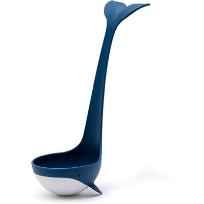 PELEG DESIGN Souper Schöpfkelle in Walform – Suppenkelle zum Kochen und Servieren von Suppe, Eintopf und Bowle, Dekorative Kelle, Blau und Weiß PELEG DESIGN Souper Schöpfkelle in Walform – Suppenkelle zum Kochen und Servieren von Suppe, Eintopf und Bowle, Dekorative Kelle, Blau und Weiß