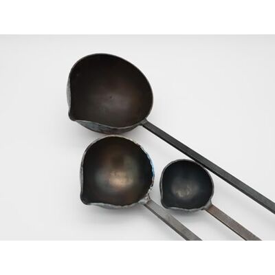 ZGG Gießlöffel Gießkelle 70mm, 100mm, 140mm Halbkugel aus Stahl 350mm Stiellänge (140mm) ZGG Gießlöffel Gießkelle 70mm, 100mm, 140mm Halbkugel aus Stahl 350mm Stiellänge (140mm)