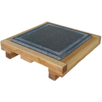 Mottinox Sizilianischer Lavastein mit Abfluss, quadratisch 25 x 25 cm, mit Halterung aus Buchenholz, herausnehmbar, feuerfeste Platte zum Kochen (25 x 25 cm) (MTX131) Mottinox Sizilianischer Lavastein mit Abfluss, quadratisch 25 x 25 cm, mit Halterung aus Buchenholz, herausnehmbar, feuerfeste Platte zum Kochen (25 x 25 cm) (MTX131)