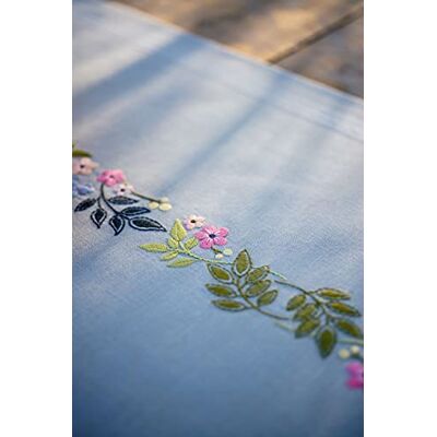 Vervaco Stickpackung Tischläufer Sticken Set Erwachsene Vorgedruckt Blumen & Blätter Stickläufer zum Selbersticken Vorgezeichnet Decke Sticken Stickpackung Plattstich 40 x 100 cm Kreatives Geschenk Vervaco Stickpackung Tischläufer Sticken Set Erwachsene Vorgedruckt Blumen & Blätter Stickläufer zum Selbersticken Vorgezeichnet Decke Sticken Stickpackung Plattstich 40 x 100 cm Kreatives Geschenk