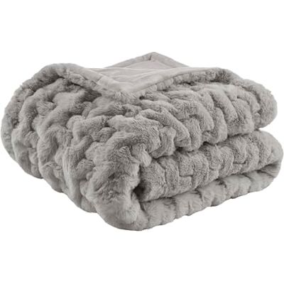 Madison Park Luxuriöser Überwurf mit gerüschtem Fell, hochwertig, weich, gemütlich, gebürstet, langes Kunstfell für Bett, Couch oder Sofa, 127 x 152,4 cm, Grau Madison Park Luxuriöser Überwurf mit gerüschtem Fell, hochwertig, weich, gemütlich, gebürstet, langes Kunstfell für Bett, Couch oder Sofa, 127 x 152,4 cm, Grau
