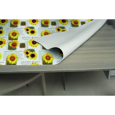 GEMITEX Bedruckter Tischschutz, hergestellt in Italien, rutschfest, stoßfest, doppelseitig, Sonnenblumen PF06, 140 x 180 cm, dekoriert und schützt Ihren Tisch vor Stößen, Kratzern und Flüssigkeiten GEMITEX Bedruckter Tischschutz, hergestellt in Italien, rutschfest, stoßfest, doppelseitig, Sonnenblumen PF06, 140 x 180 cm, dekoriert und schützt Ihren Tisch vor Stößen, Kratzern und Flüssigkeiten