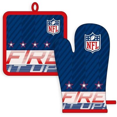 Herding Topflappen und Ofenhandschuh NFL-Set, Football-Design, Bezug: 100% Baumwolle / Füllung: 100% Polyester Herding Topflappen und Ofenhandschuh NFL-Set, Football-Design, Bezug: 100% Baumwolle / Füllung: 100% Polyester