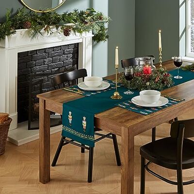 Catherine Lansfield Dining Christmas Tischläufer Nussknacker aus Reiner Baumwolle 33x220 cm grün Catherine Lansfield Dining Christmas Tischläufer Nussknacker aus Reiner Baumwolle 33x220 cm grün