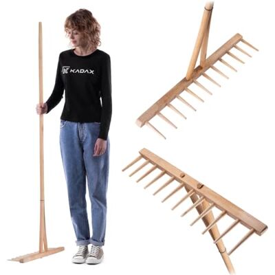 KADAX Rechen, Heurechen mit langem Stiel aus Holz, breite Harke für Garten, Beet, Rasen, Bequeme Gartenharke, Rasenrechen, Laubrechen, Gartengerät, Gartenwerkzeug (Holz) KADAX Rechen, Heurechen mit langem Stiel aus Holz, breite Harke für Garten, Beet, Rasen, Bequeme Gartenharke, Rasenrechen, Laubrechen, Gartengerät, Gartenwerkzeug (Holz)