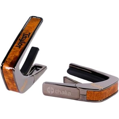 Thalia Taylor by Kapodaster mit Chrom-Finish, Koa mit schwarzem Taylor Logo Thalia Taylor by Kapodaster mit Chrom-Finish, Koa mit schwarzem Taylor Logo