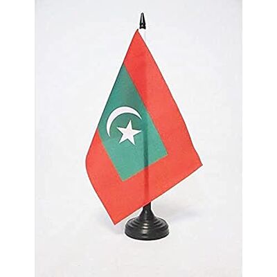 AZ FLAG Tischflagge Standarte des Sultans der Malediven 21x14 cm Für innen Tischflagge genähte Ausführung mit verstärkten Kanten mit Kunststoffstab und Kunststoffsockel 100D Polyester AZ FLAG Tischflagge Standarte des Sultans der Malediven 21x14 cm Für innen Tischflagge genähte Ausführung mit verstärkten Kanten mit Kunststoffstab und Kunststoffsockel 100D Polyester